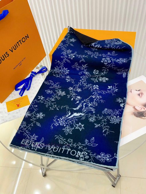 LV elegant and noble baby like soft touch floral deep V velvet print cleverly uses the patte9kqjvxcx - Image 6