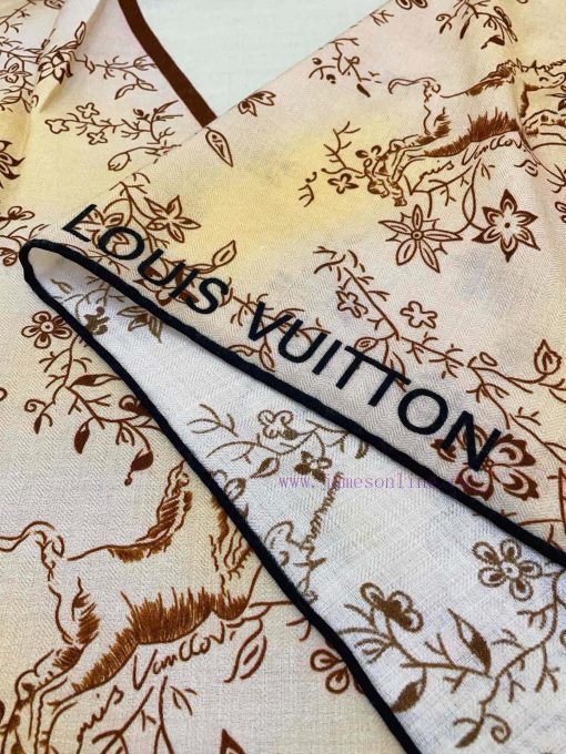 LV elegant and noble baby like soft touch floral deep V velvet print cleverly uses the patte8th0gqhy - Image 9