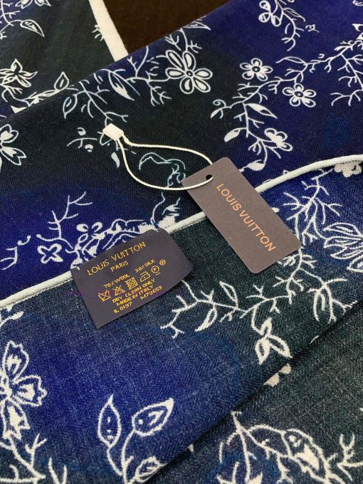 LV elegant and noble baby like soft touch floral deep V velvet print cleverly uses the patte9kqjvxcx - Image 10