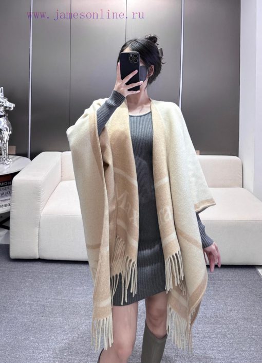 𝐌𝐚𝐱𝐦𝐚𝐫𝐚 Double sided cloakBull goods, with an undisputed temperamentThe most in fashion capeut0s4hm9 - Image 3
