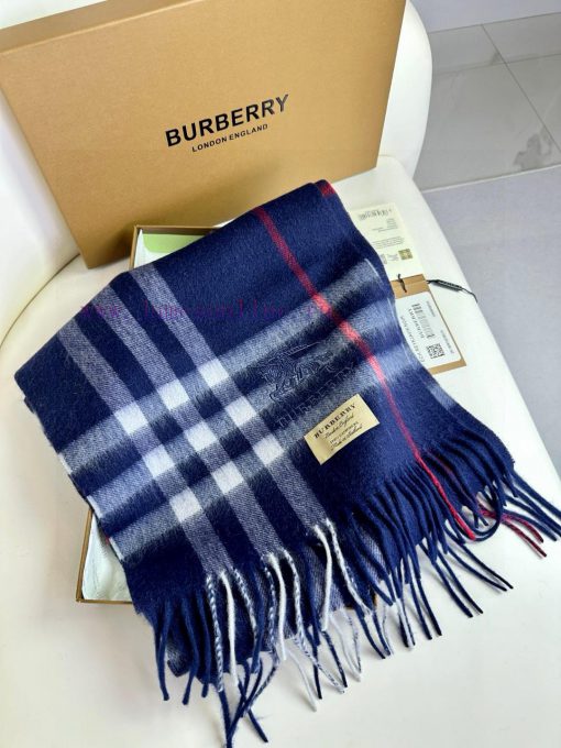 The 2023 Burberry Welfare Edition has arrived with embroidered warhorses made of top-qualitye523cnsf - Image 4