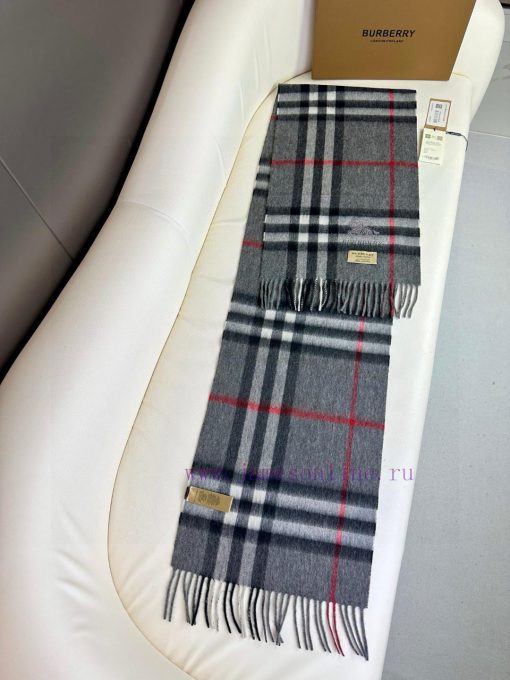 The 2023 Burberry Welfare Edition has arrived with embroidered warhorses made of top-quality5nj2z7bl - Image 6
