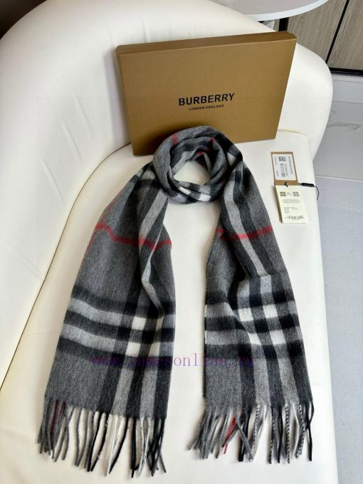 The 2023 Burberry Welfare Edition has arrived with embroidered warhorses made of top-quality5nj2z7bl - Image 8