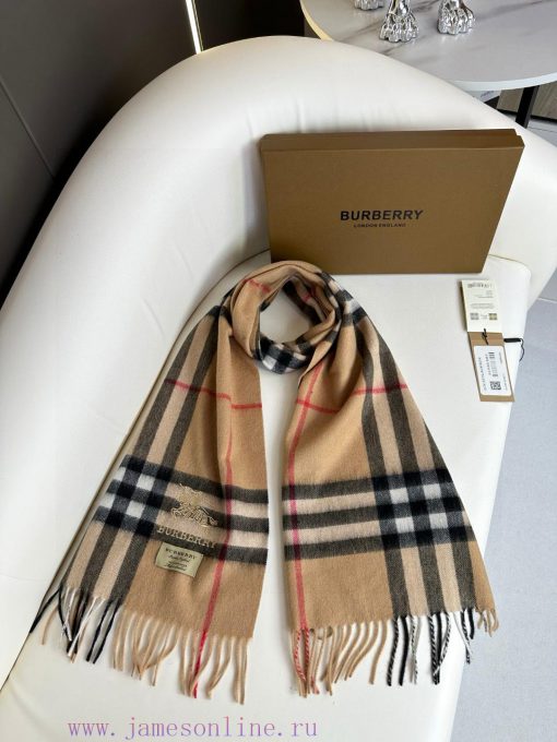 The 2023 Burberry Welfare Edition has arrived with embroidered warhorses made of top-quality32a22dgt - Image 8