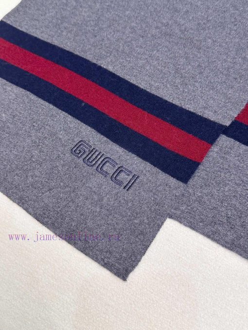 GUCCI's popular new high-end men's scarf features classic stripes and a simple logo, reflects32piuxt - Image 8