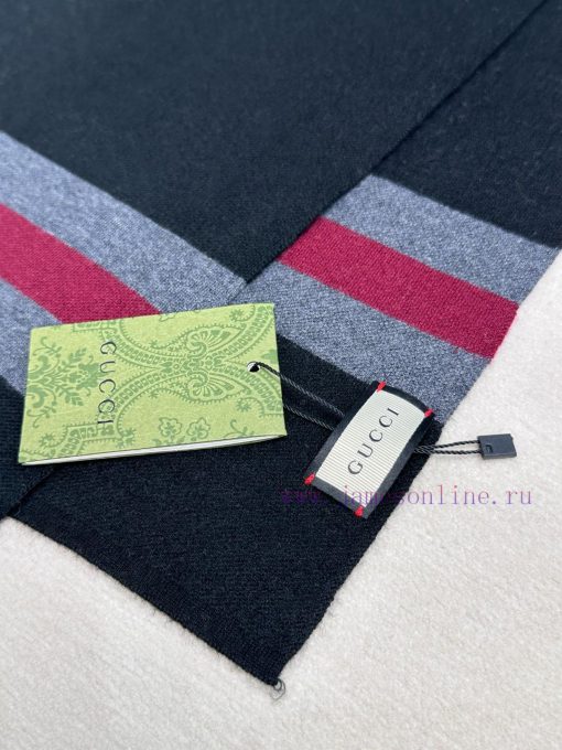 GUCCI's popular new high-end men's scarf features classic stripes and a simple logo, reflectvpbe0mkl - Image 9