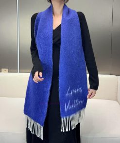 The Fluffygram scarf, one of the most beautiful scarves in the 24 years of the Donkey familyp5k7nh1a