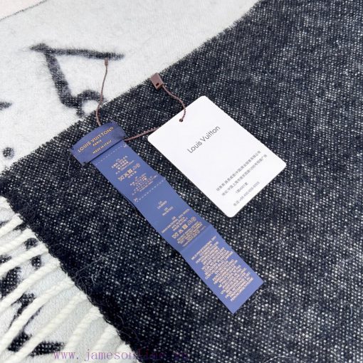 The Fluffygram scarf, one of the most beautiful scarves in the 24 years of the Donkey familyeyer9cjp - Image 9