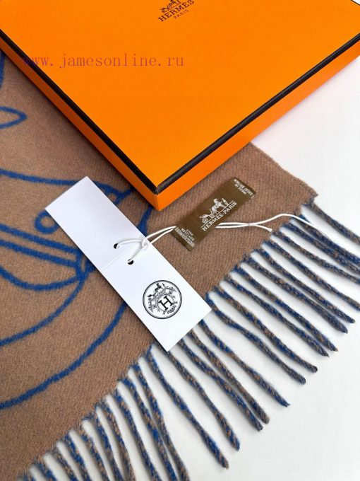 The new Herm è s scarf features delicate contrasting jacquard weaving, presenting the Entreld0chpj4p - Image 10