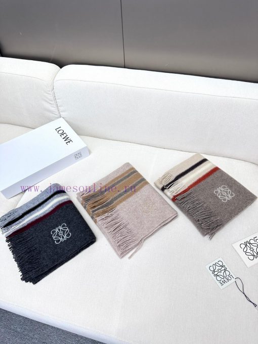 The 2024 unisex collection features 100% pure cashmere LOEWE and a high-end cashmere knittedihaxm63d - Image 10