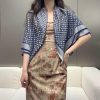 LV's freshly baked amazing little shawl~The size of the shawl is rare, 120cm * 120cm. The de2nrhgp7n