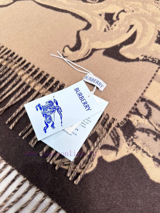 High qualityHigh quality 𝐁𝐮𝐫𝐛𝐞𝐫𝐫𝐲 Tower Bridge patterned cashmere scarfSize210 x 47cm 100% cpl50q8yq - Image 9