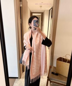 High quality cashmere, Dior's latest masterpiece of the year, limited edition of core spun ynpy4rkl6