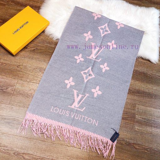 Louis Vuitton high-end rabbit fur scarf shawl with classic clover pattern paired with brand 06qthtiw - Image 3
