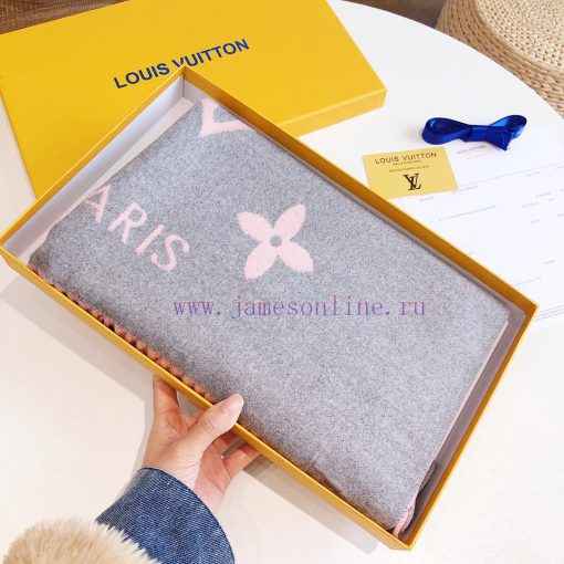 Louis Vuitton high-end rabbit fur scarf shawl with classic clover pattern paired with brand 06qthtiw - Image 6
