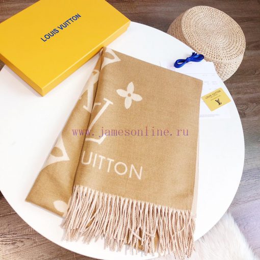 Louis Vuitton high-end rabbit fur scarf shawl with classic clover pattern paired with brand 0vnldndc - Image 5