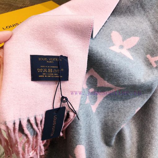 Louis Vuitton high-end rabbit fur scarf shawl with classic clover pattern paired with brand 06qthtiw - Image 8