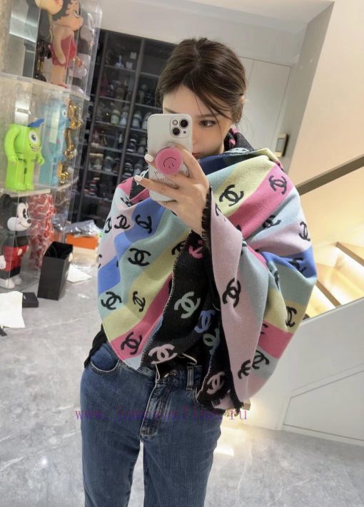 CHANEL's most beautiful scarf has a softer feel than imagined. Both sides are excellent, wit63zfifva