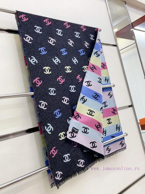 CHANEL's most beautiful scarf has a softer feel than imagined. Both sides are excellent, wit63zfifva - Image 5