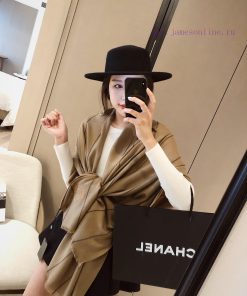 Chanel European Edition specializes in classic Chanel wheat ear logo embroidered scarves 🧣 Fnck6455u