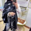 Louis Vuitton high-end rabbit fur scarf shawl with classic clover pattern paired with brand 7nfe4ved