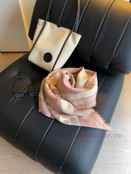 The latest flagship model of New Burberry, with a border of 140 old flowers, is very easy to8fxu170f - Image 6