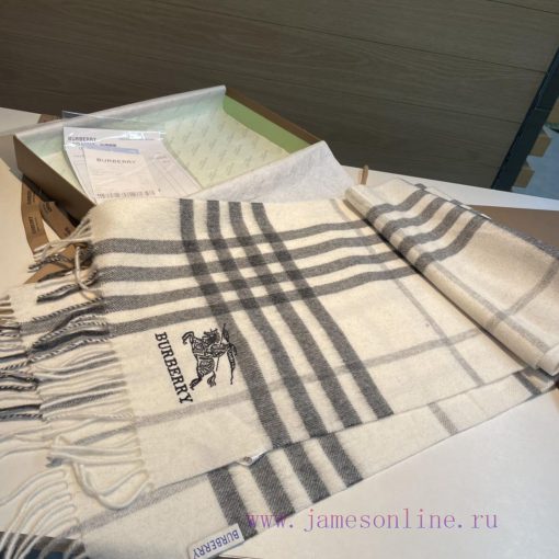 Burberry plaid scarf ️ It looks crazy, so stylish and charming ️ I really like this very ref0u6hkfkv - Image 7