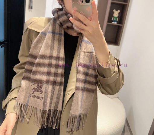 Burberry plaid scarf ️ It looks crazy, so stylish and charming ️ I really like this very ref33pyoalp - Image 2