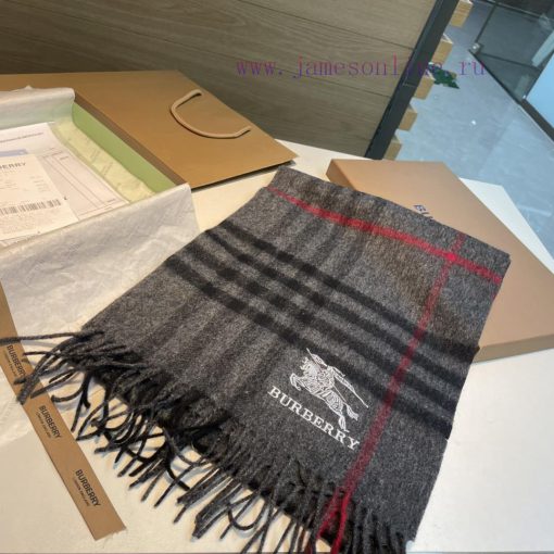 Burberry plaid scarf ️ It looks crazy, so stylish and charming ️ I really like this very reft4o6p82g - Image 5