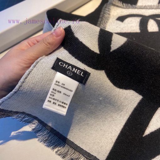 Chanel is on the rise with its top-notch double-layer color weaving technology, which is onl8fh71rw8 - Image 7