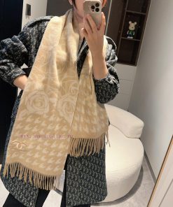 Chanel likes products with good looks and high quality that are easy to purchase. They are hg0unjqy3