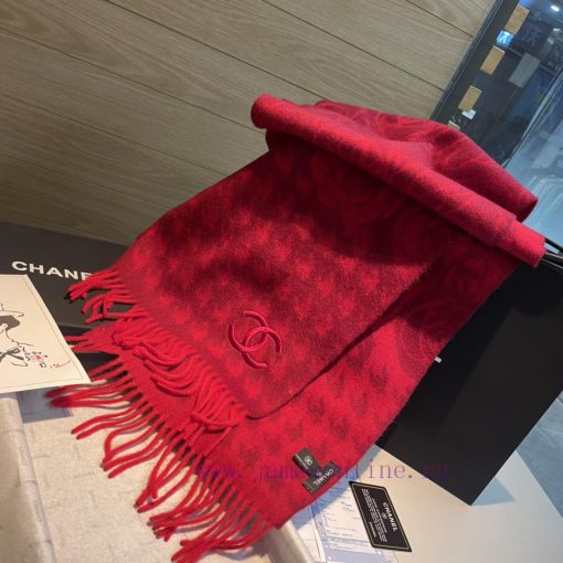 Chanel likes products with good looks and high quality that are easy to purchase. They are hh771bqlk - Image 8