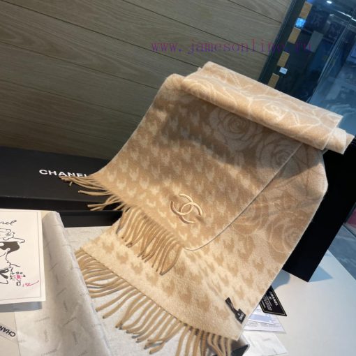 Chanel likes products with good looks and high quality that are easy to purchase. They are hg0unjqy3 - Image 10