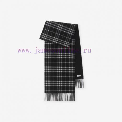 Burberry plaid scarf ️ It looks crazy, so stylish and charming ️ I really like this very elerbaa2cs4 - Image 2