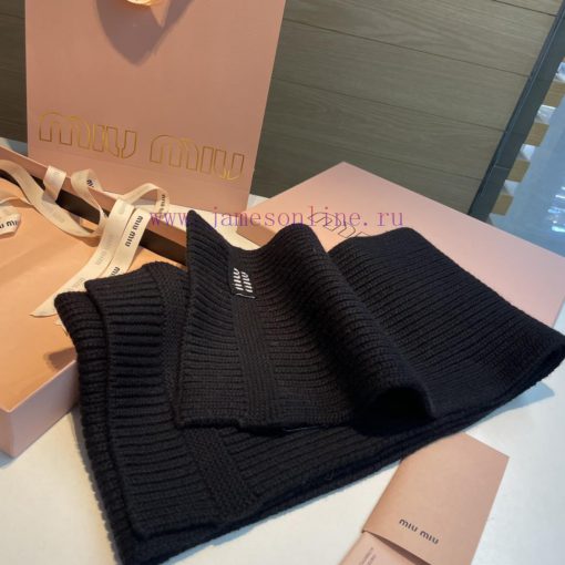 Miumiu unisex cashmere scarf that is both warm and textured, providing warmth throughout thedlkclsy9 - Image 10