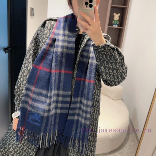 Burberry plaid scarf ️ It looks crazy, so stylish and charming ️ I really like this very refwz1vy6tb - Image 2