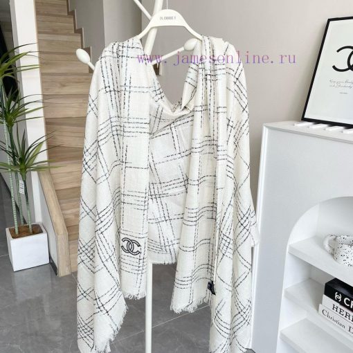 Chanel's new models are slow to come in hand. Grab top of the line original products, unparaykz064au - Image 5