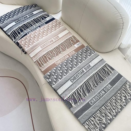 The classic style of Dior celebrity's dd scarf will never go out of style, and it is super vzoin322m - Image 3