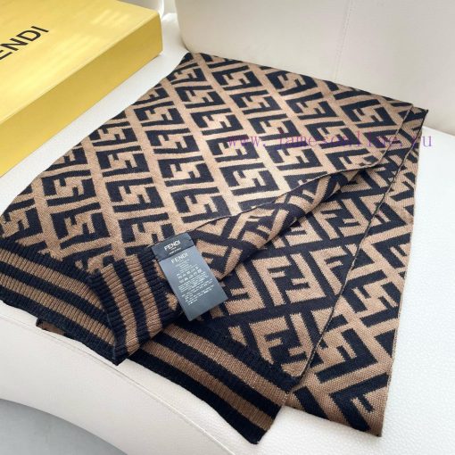 Fendi is the most capable of creating a sense of luxury. This year's most popular vintage FFnnuofak3 - Image 4
