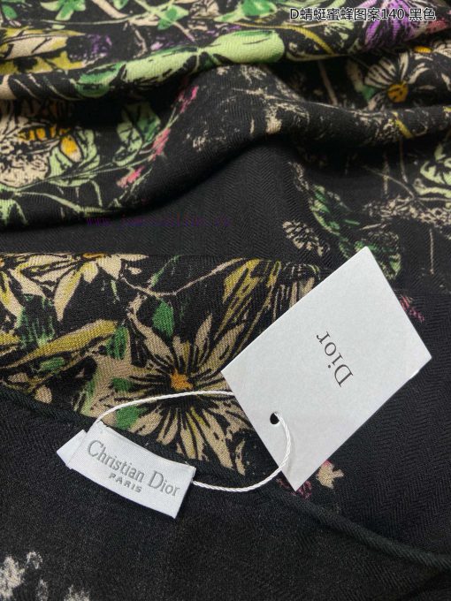 The new Dior D Dragonfly Bee Pattern 140 Cashmere Square Scarf is highly recommended for VIPeaop500m - Image 9