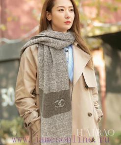 Chanel's new Chanel ribbed knitted scarf is so beautiful [tears]. It is a top-notch new prododj0j0ka