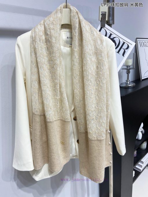 The new Loro Piana Cattle LP Pearl Button Shawl is a multifunctional shawl that can be wrappo2629vzk - Image 7