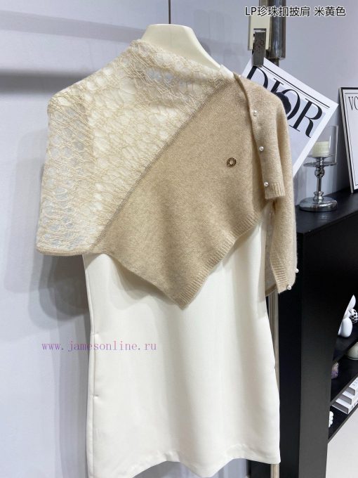 The new Loro Piana Cattle LP Pearl Button Shawl is a multifunctional shawl that can be wrappo2629vzk - Image 8
