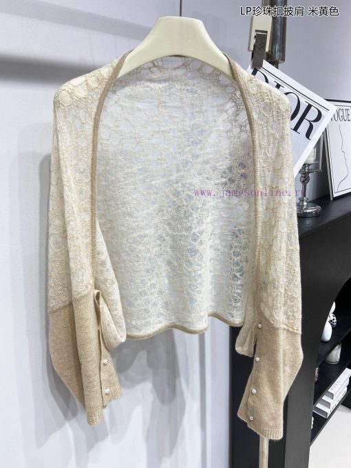The new Loro Piana Cattle LP Pearl Button Shawl is a multifunctional shawl that can be wrappo2629vzk - Image 9