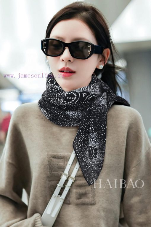 High end customized Celine CL Starry Sky Double sided Same color Square Scarf 140 is recommeq8edh12y - Image 2