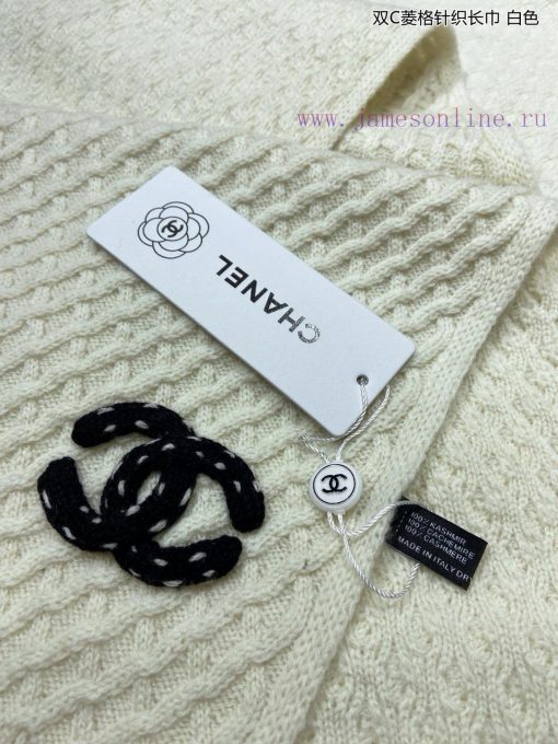 Chanel's new double-C diamond grid knitted long scarf, cashmere knitted long scarf, is so bej6tobf2p - Image 12
