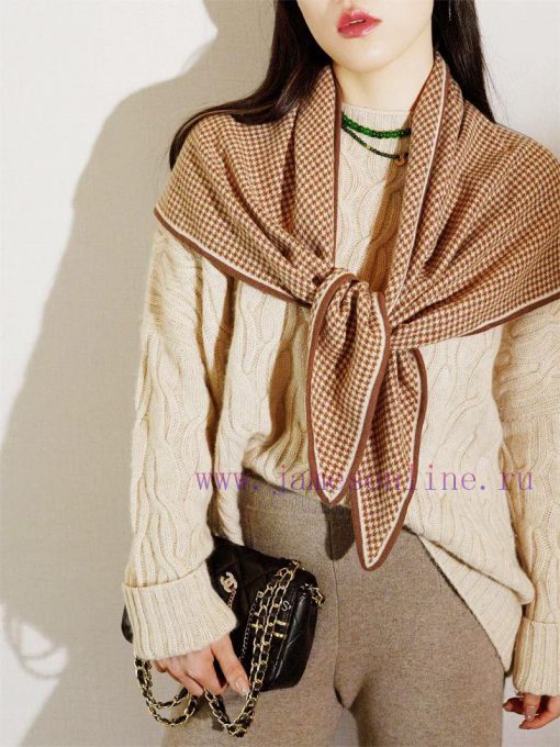 The popular Yana LP Qianniao plaid triangular scarf is luxurious in terms of size, and high-0yrgvpad - Image 2