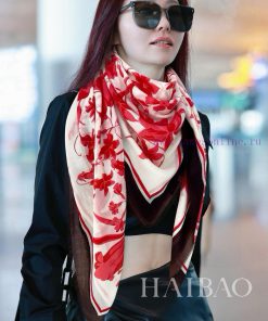 The new GG cashmere fringe square scarf with GG garden flower lock edge 140 is recommended f4xgmjslf
