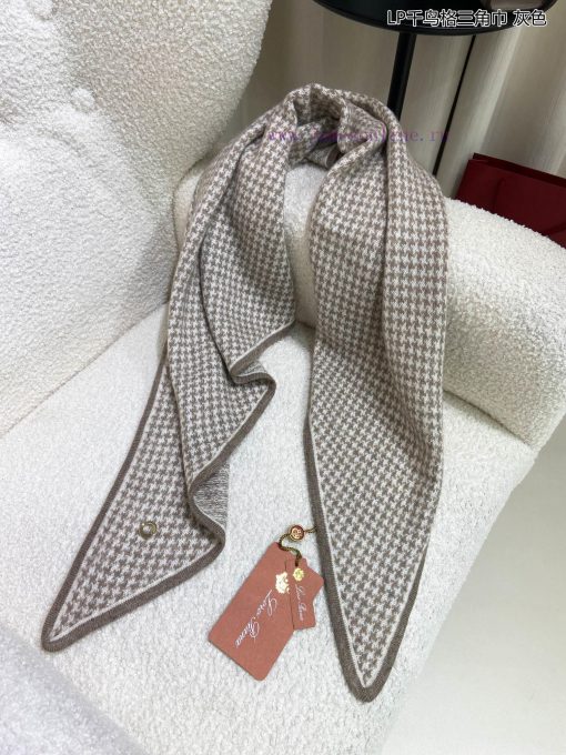 The popular Yana LP Qianniao plaid triangular scarf is luxurious in terms of size, and high-dkkvvati - Image 13