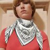 The new cashmere product is said to look good and recommended by everyone. It is a small tra6kckk76o